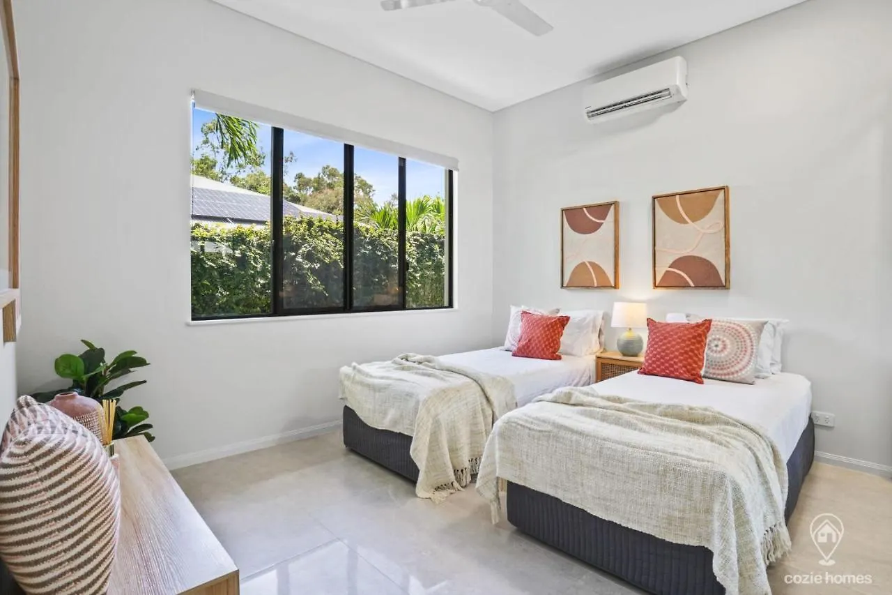 House Heliconia - Luxury Living In Palm Cove Villa